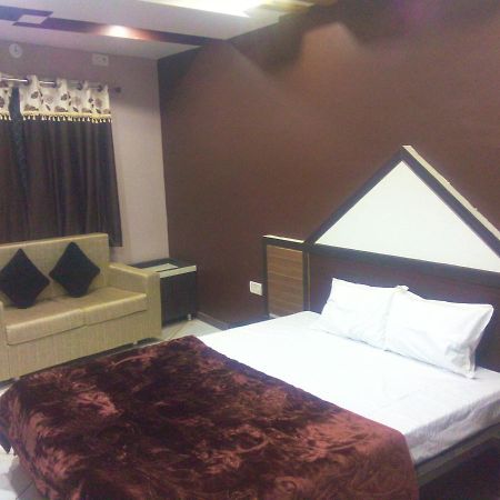 Hotel Palash Regency Bhagor Zewnętrze zdjęcie
