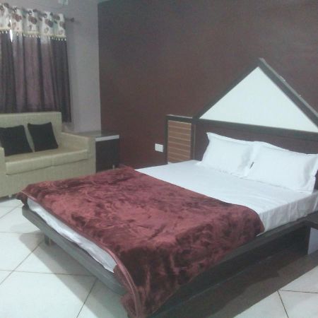 Hotel Palash Regency Bhagor Zewnętrze zdjęcie