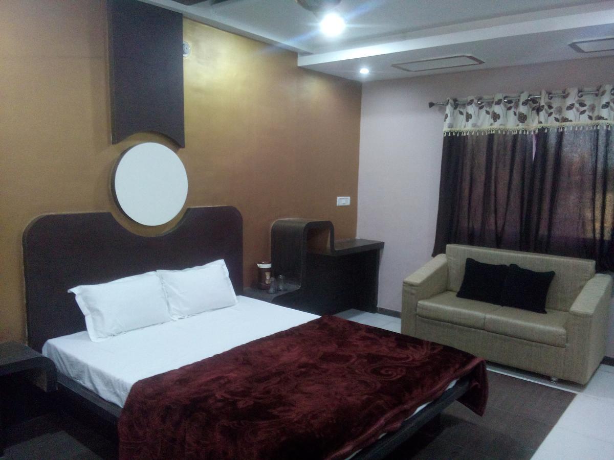 Hotel Palash Regency Bhagor Zewnętrze zdjęcie